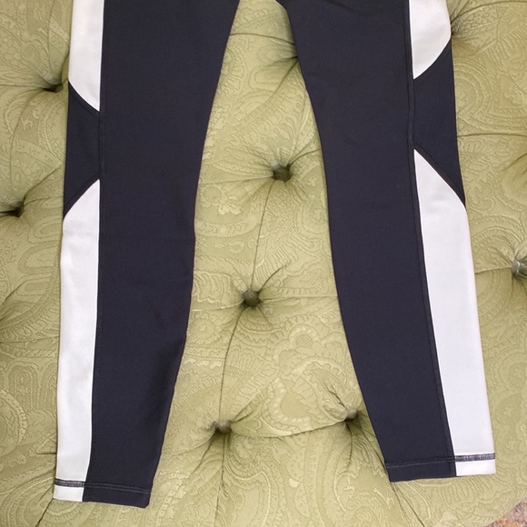 Johnny Was Calme Color Blocked Sports Bra & Leggings Set Size XS NWT Retail $206 - Picture 14 of 14